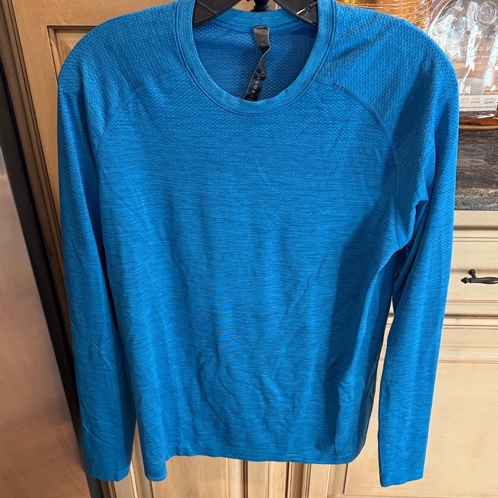 Lululemon Athletica Blue Teal Long Sleeve Top